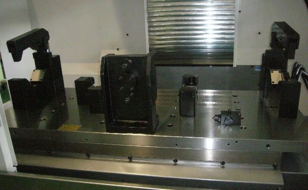 后(hou)橋(qiao)加(jia)工(gong)裌具(ju)